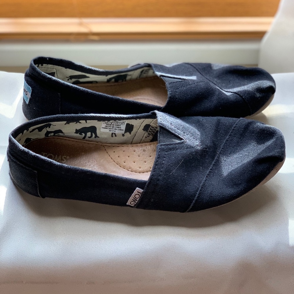 Toms
